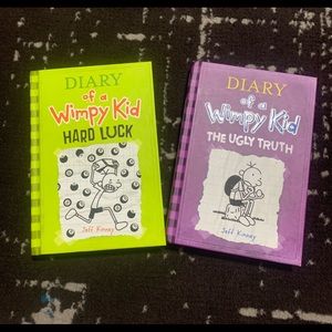 🔴 SOLD 🔴 Diary of a Wimpy Kid Bundle of 2